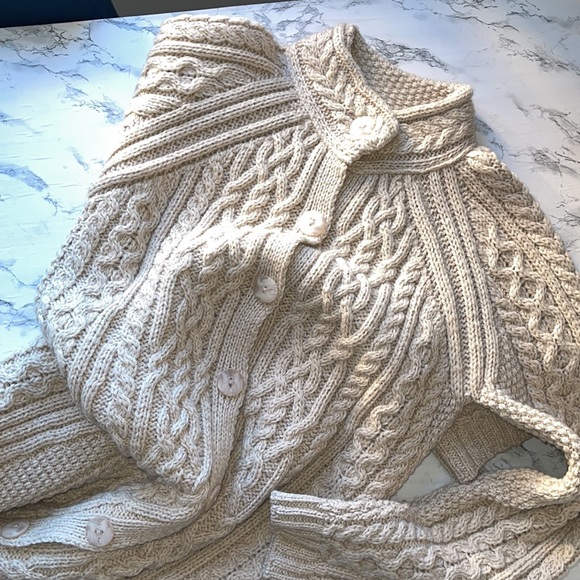 ARAN MÕR IRELAND 100% MERINO WOOL SWEATER WOMENS SIZE MEDIUM IN GREAT CO… - Picture 11 of 12